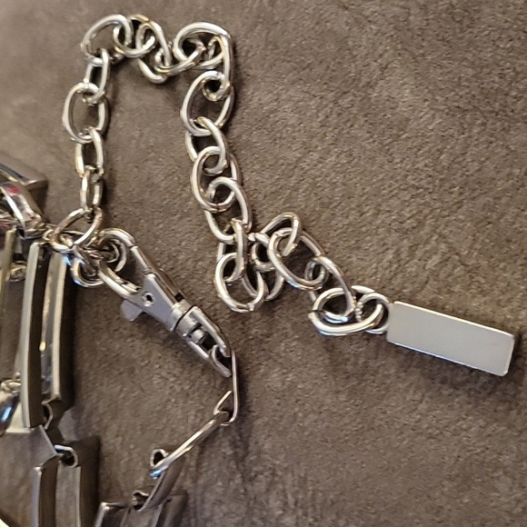 SOLD Vtg Silvertone Rectangle Cubism Link Chain Modern Moto Castlecore Belt - Picture 4 of 6